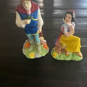 NWOT Snow White and Prince Salt And Pepper Shaker Figurines